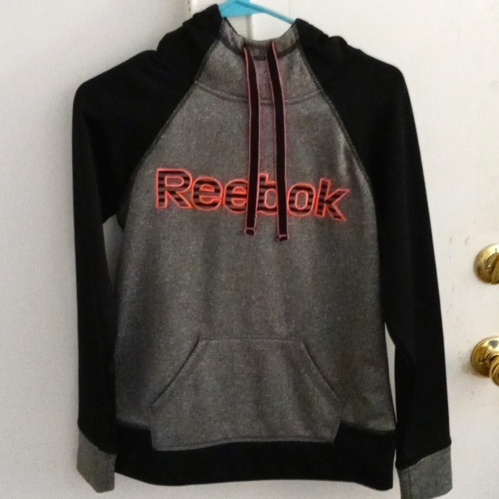Reebok hoodie its in newer condition were very little too small for my wife now